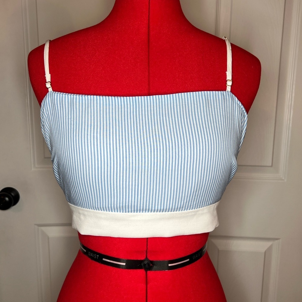 Beach Bunny Sleeveless Cropped Tie Back Top Blue White Stripped Women M